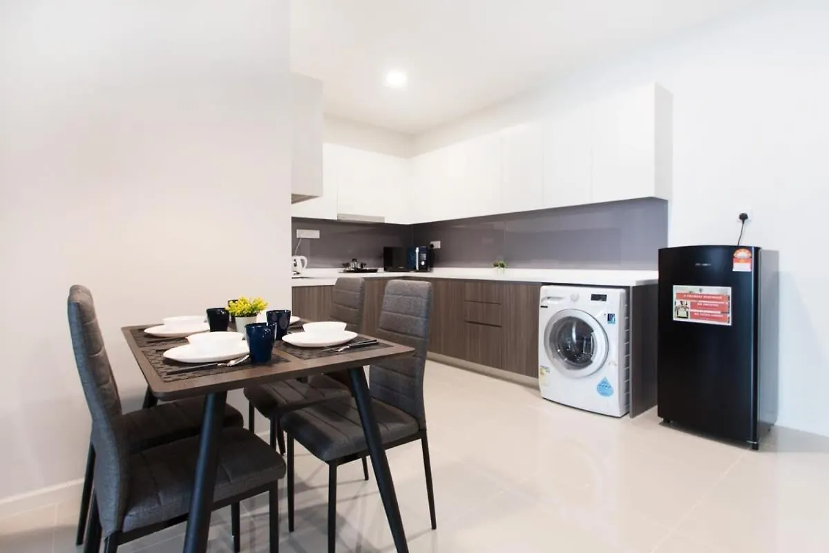 Apartment Modern, High Floor Suasana Suites 05 In Jb Johor Bahru