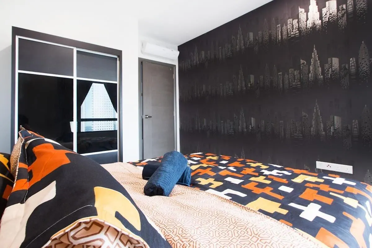 Modern, High Floor Suasana Suites 05 In Jb Johor Bahru 0*,