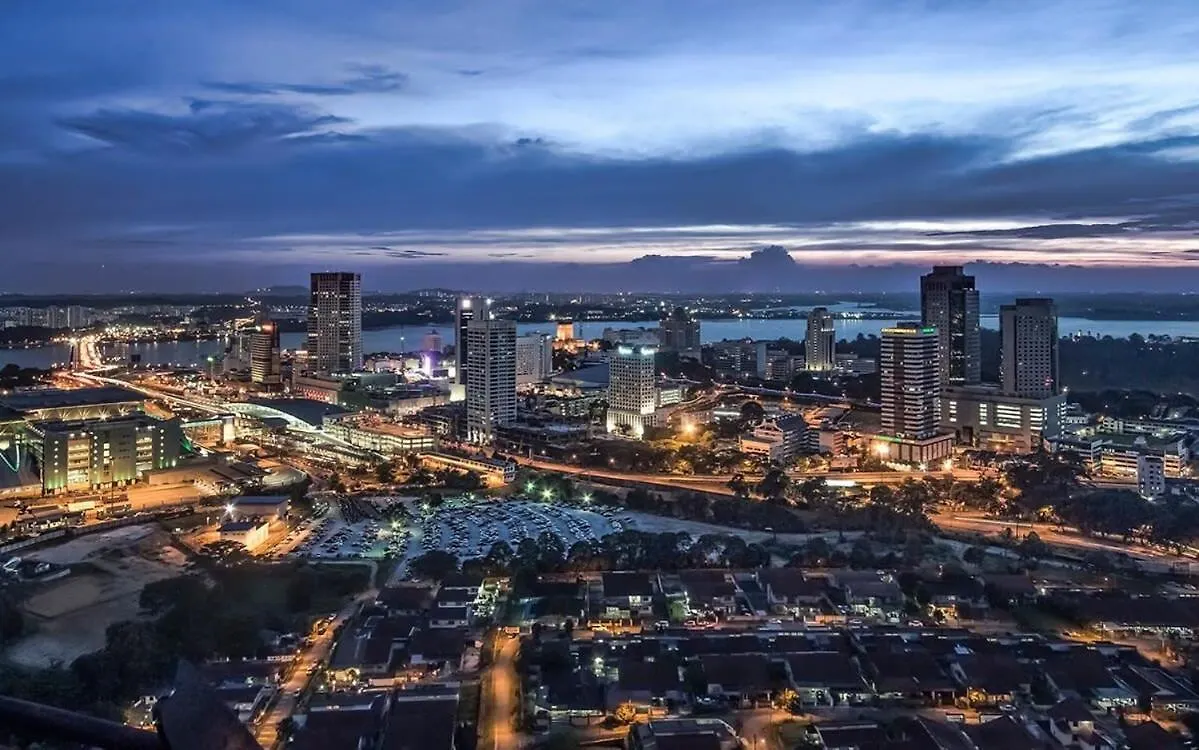 Apartment Modern, High Floor Suasana Suites 05 In Jb Johor Bahru