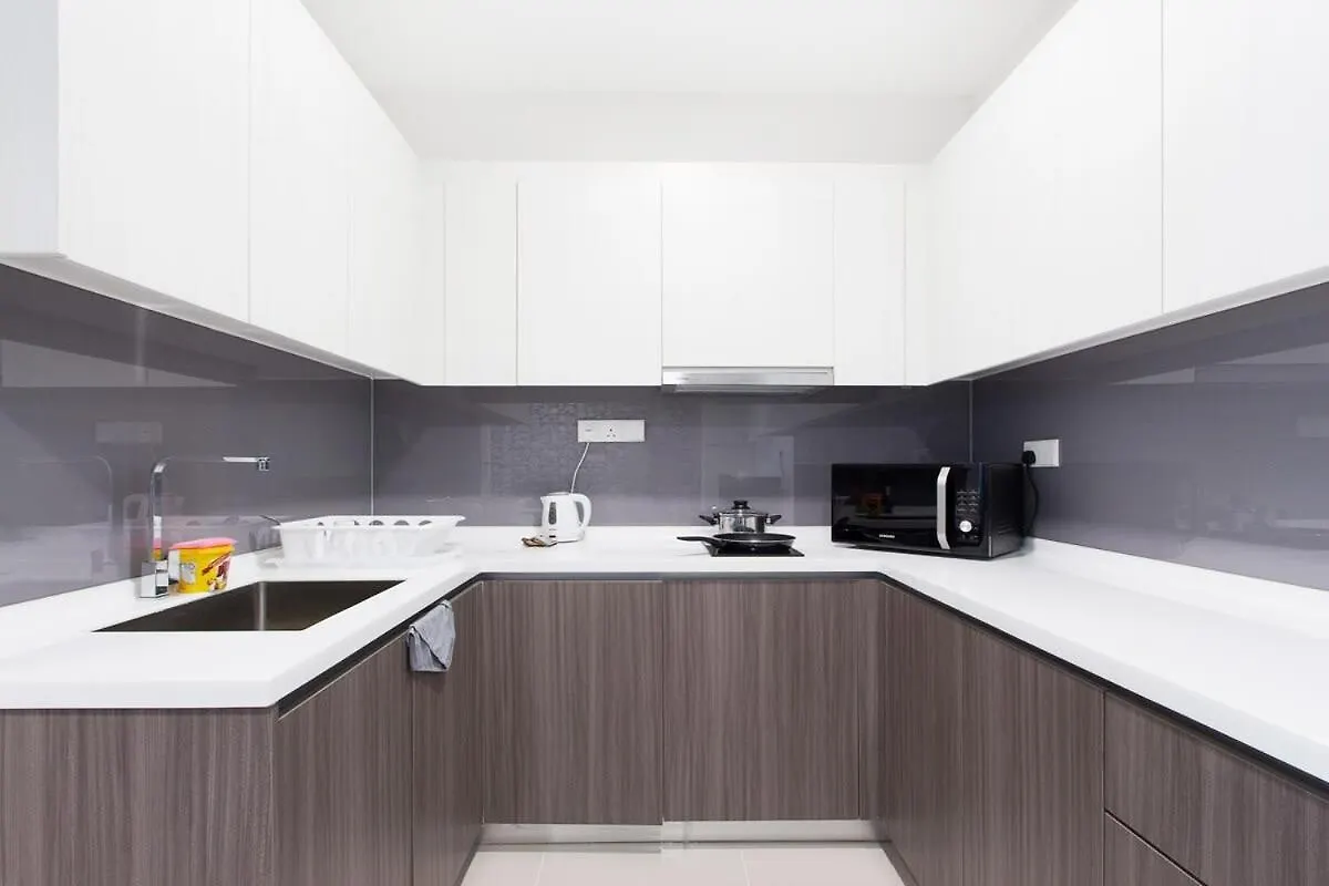 Modern, High Floor Suasana Suites 05 In Jb Johor Bahru